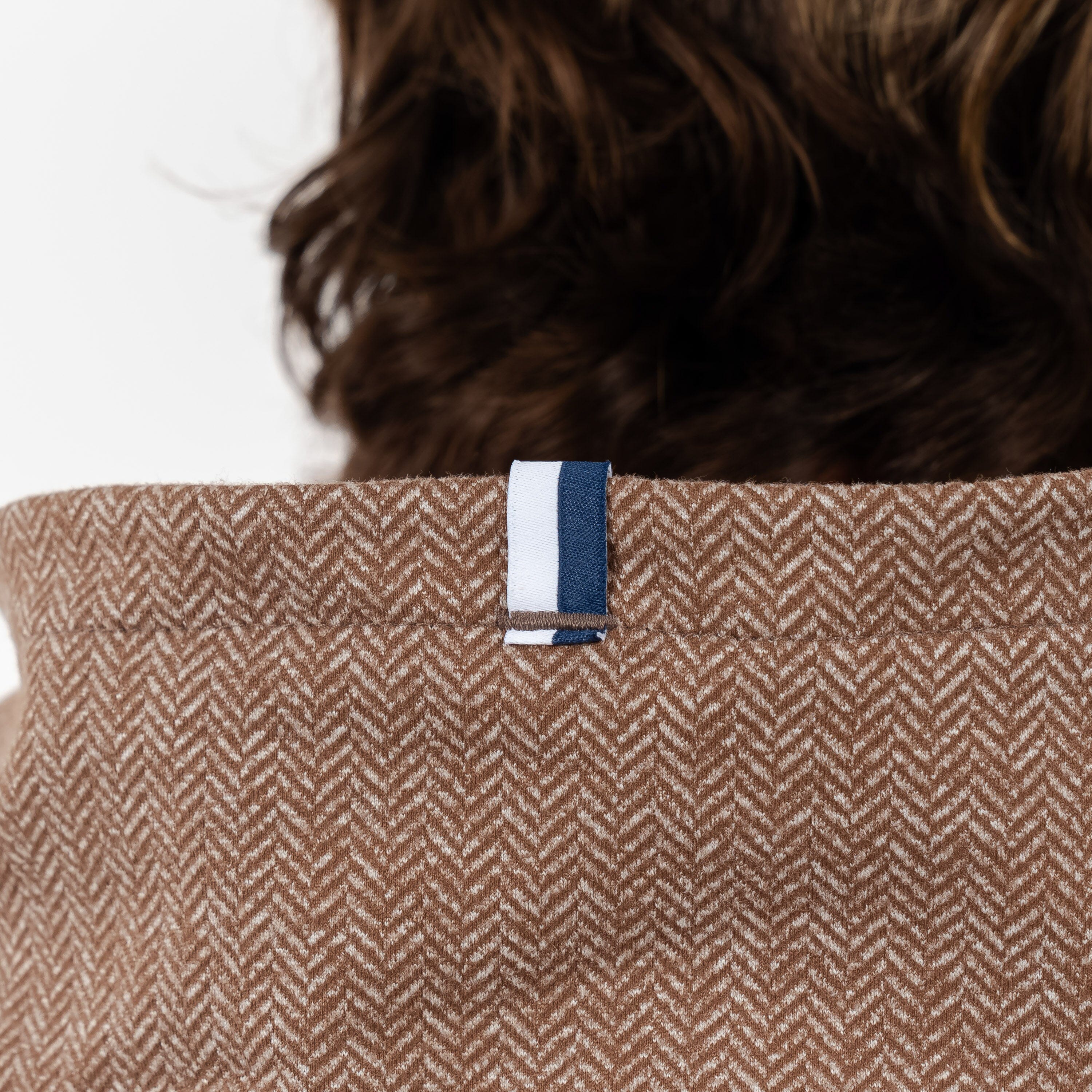 Alternative view of Hesi Performance Hoodie | Herringbone Jacquard - Saddle Brown/White
