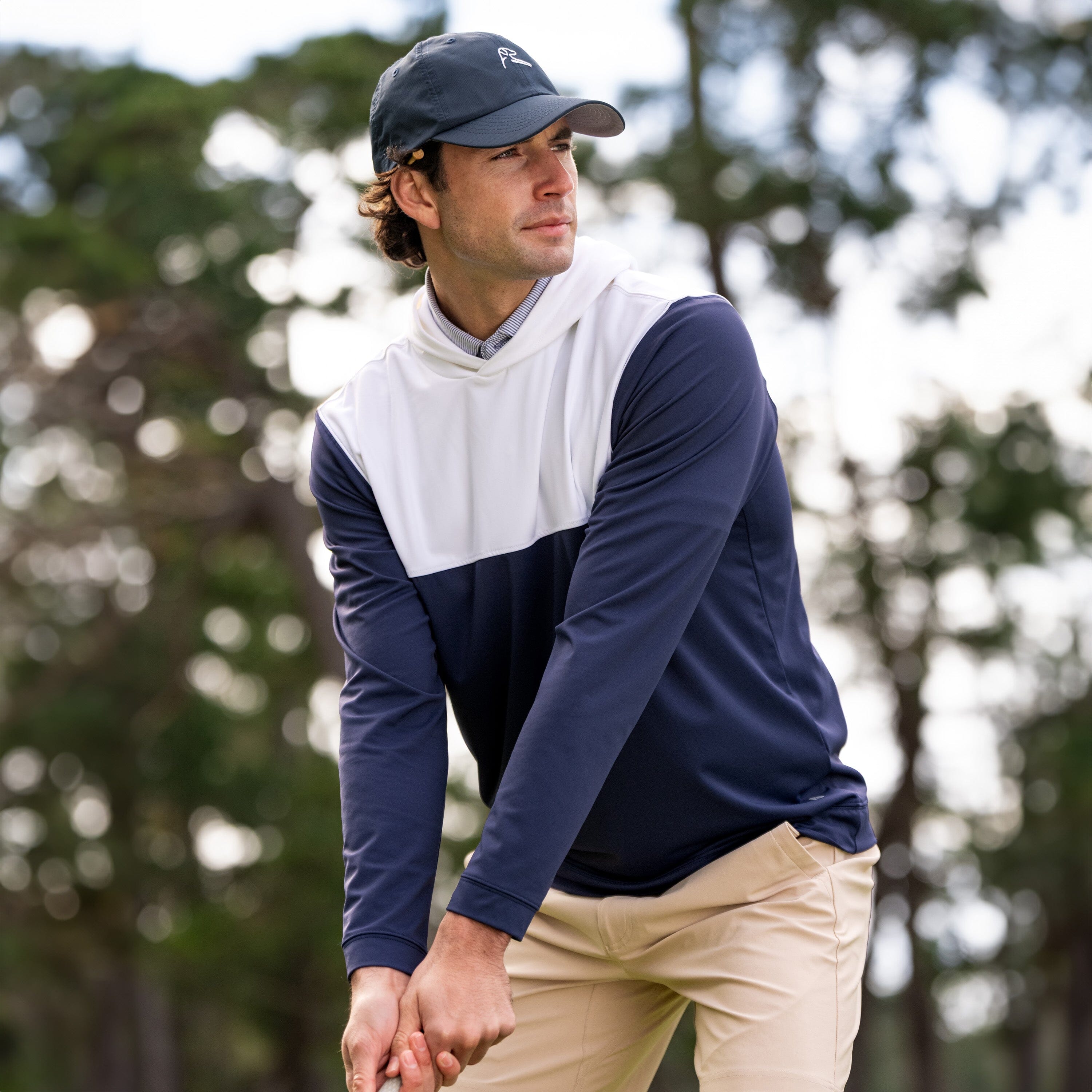 Highlands Performance Hoodie | Colorblock - White/Fleet Navy