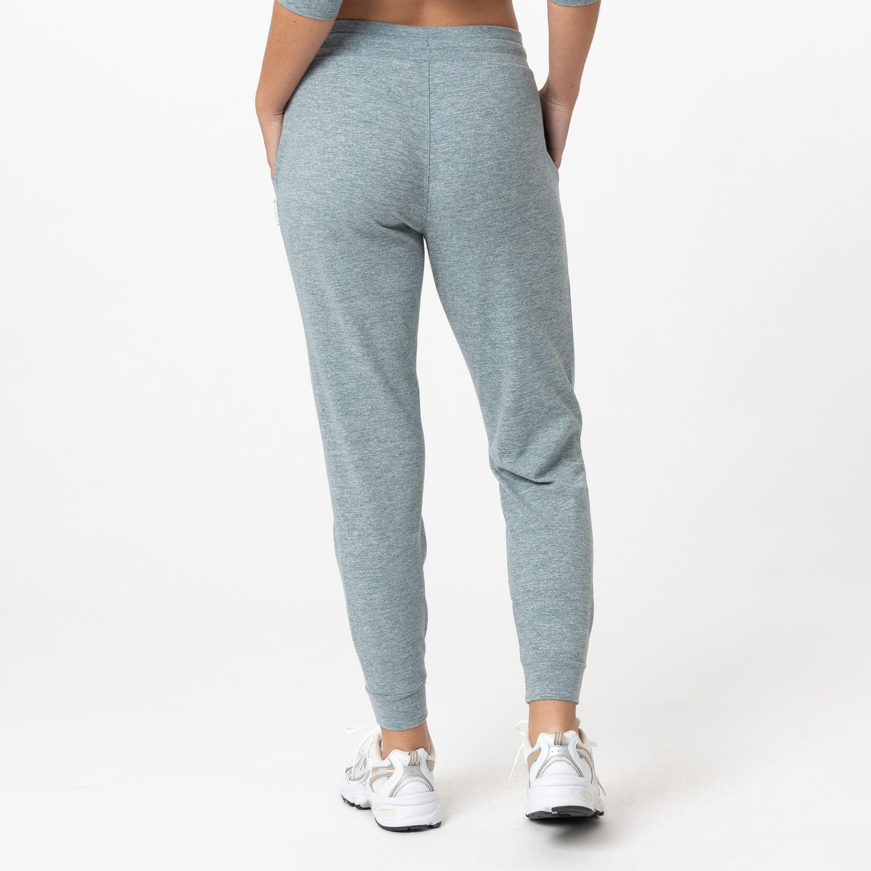 Alternative view of Tempo Performance Jogger | Heather - Jungle Green/White